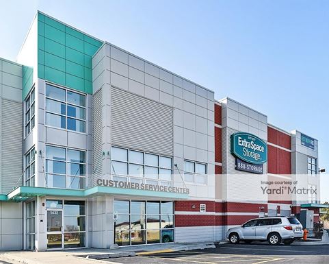 Source URL: https://cdnsc.rentcafe.com/dmslivecafe/3/1070647/1070647-1-3.jpg?width=-1&height=385&quality=80