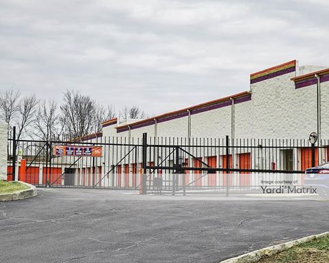 Source URL: https://cdnsc.rentcafe.com/dmslivecafe/3/1070669/1070669-1-3.jpg?width=-1&height=385&quality=80