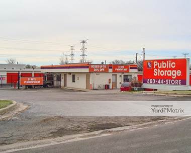 Storage Units for Rent available at 440 East Saint Charles Road, Carol Stream, IL 60188