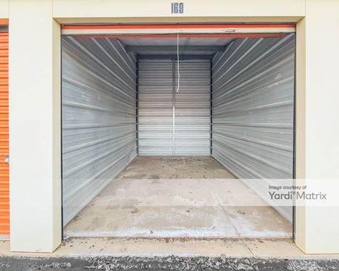 Source URL: https://cdnsc.rentcafe.com/dmslivecafe/3/1070671/1070671-1-5.jpg?width=-1&height=385&quality=80