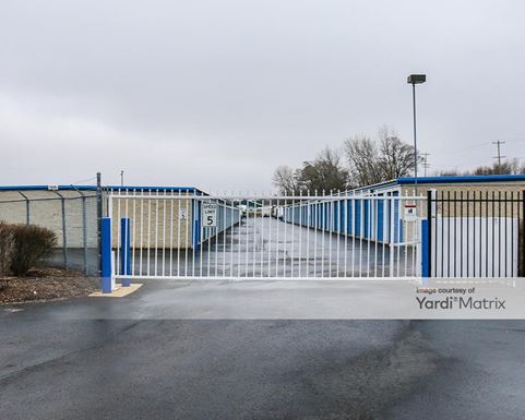 Source URL: https://cdnsc.rentcafe.com/dmslivecafe/3/1070705/1070705-1-4.jpg?width=-1&height=385&quality=80