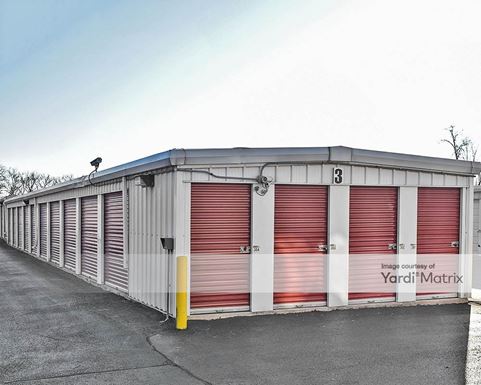 Source URL: https://cdnsc.rentcafe.com/dmslivecafe/3/1070723/1070723-1-3.jpg?width=-1&height=385&quality=80