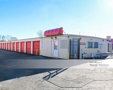 Storage Units for Rent available at 1797 North Delaney Road, Gurnee, IL 60031