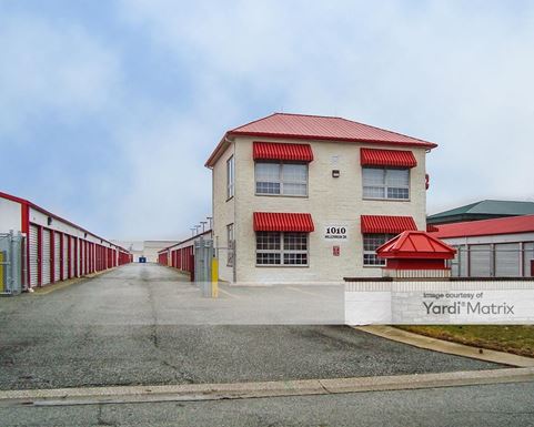 Source URL: https://cdnsc.rentcafe.com/dmslivecafe/3/1070767/1070767-1-2.jpg?width=-1&height=385&quality=80