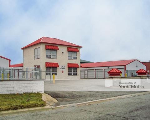 Source URL: https://cdnsc.rentcafe.com/dmslivecafe/3/1070767/1070767-1-3.jpg?width=-1&height=385&quality=80