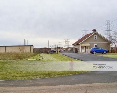 Storage Units for Rent available at 21827 South Schoolhouse Road, New Lenox, IL 60451