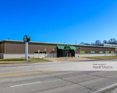 Storage Units for Rent available at 1800 Busse Hwy, Des Plaines, IL 60016