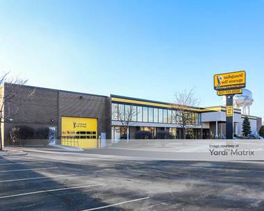 Storage Units for Rent available at 2020 Mannheim Road, Des Plaines, IL 60018