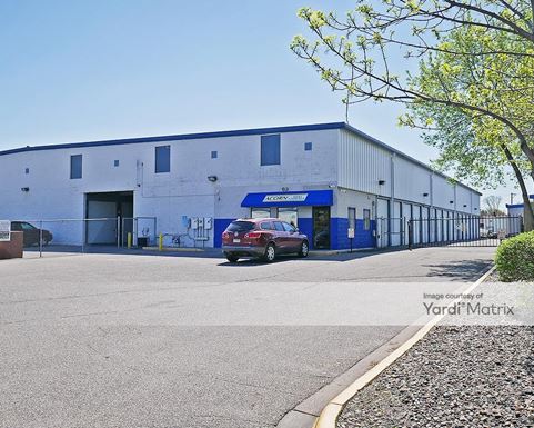 Source URL: https://cdnsc.rentcafe.com/dmslivecafe/3/1070987/1070987-1-4.jpg?width=-1&height=385&quality=80