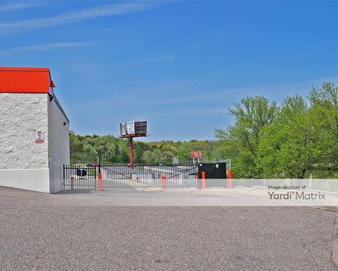 Source URL: https://cdnsc.rentcafe.com/dmslivecafe/3/1070993/1070993-1-2.jpg?width=-1&height=385&quality=80