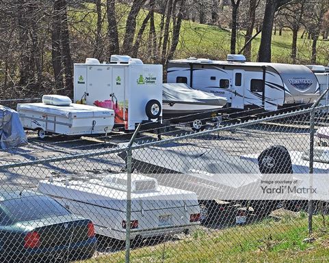 Source URL: https://cdnsc.rentcafe.com/dmslivecafe/3/1071005/1071005-1-3.jpg?width=-1&height=385&quality=80