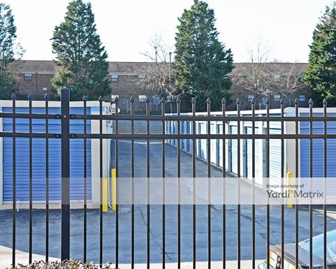 Source URL: https://cdnsc.rentcafe.com/dmslivecafe/3/1071017/1071017-1-5.jpg?width=-1&height=385&quality=80