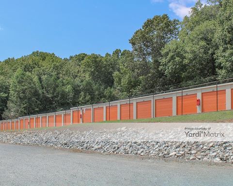 Source URL: https://cdnsc.rentcafe.com/dmslivecafe/3/1071018/1071018-1-2.jpg?width=-1&height=385&quality=80