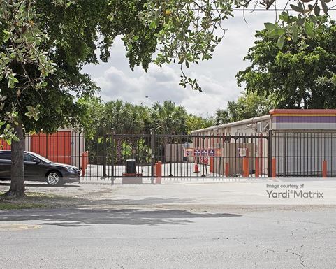 Source URL: https://cdnsc.rentcafe.com/dmslivecafe/3/1071078/1071078-1-4.jpg?width=-1&height=385&quality=80