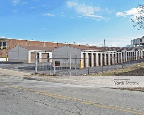 Source URL: https://cdnsc.rentcafe.com/dmslivecafe/3/1071115/1071115-1-4.jpg?width=-1&height=385&quality=80