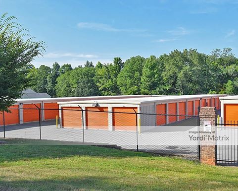 Source URL: https://cdnsc.rentcafe.com/dmslivecafe/3/1071117/1071117-1-2.jpg?width=-1&height=385&quality=80