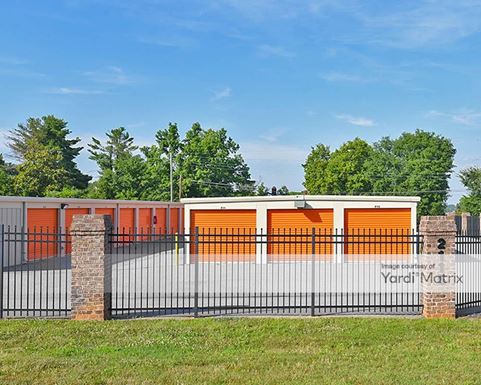 Source URL: https://cdnsc.rentcafe.com/dmslivecafe/3/1071117/1071117-1-5.jpg?width=-1&height=385&quality=80