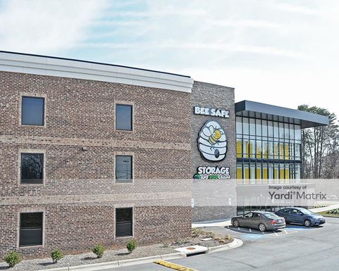 Source URL: https://cdnsc.rentcafe.com/dmslivecafe/3/1071138/1071138-1-4.jpg?width=-1&height=385&quality=80