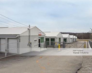 Storage Units for Rent available at 2104 Old Greenbrier Pike, Greenbrier, TN 37073