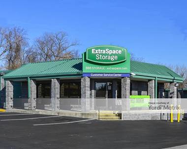Storage Units for Rent available at 900 Murfreesboro Pike, Nashville, TN 37217