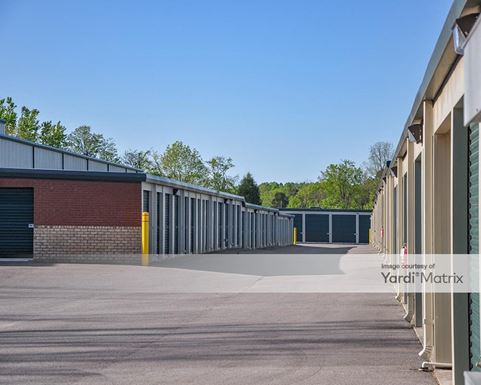 Source URL: https://cdnsc.rentcafe.com/dmslivecafe/3/1071165/1071165-1-3.jpg?width=-1&height=385&quality=80