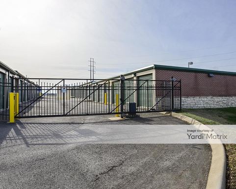 Source URL: https://cdnsc.rentcafe.com/dmslivecafe/3/1071177/1071177-1-4.jpg?width=-1&height=385&quality=80