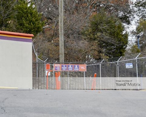 Source URL: https://cdnsc.rentcafe.com/dmslivecafe/3/1071182/1071182-1-2.jpg?width=-1&height=385&quality=80