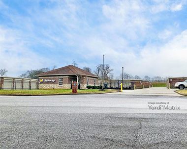 Storage Units for Rent available at 121 Business Park Drive, White House, TN 37188