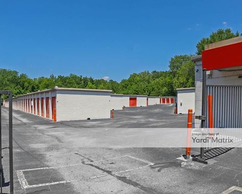 Source URL: https://cdnsc.rentcafe.com/dmslivecafe/3/1071235/1071235-1-2.jpg?width=-1&height=385&quality=80