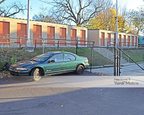 Source URL: https://cdnsc.rentcafe.com/dmslivecafe/3/1071255/1071255-1-4.jpg?width=-1&height=385&quality=80