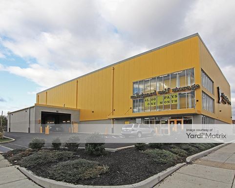 Source URL: https://cdnsc.rentcafe.com/dmslivecafe/3/1071256/1071256-1-3.jpg?width=-1&height=385&quality=80