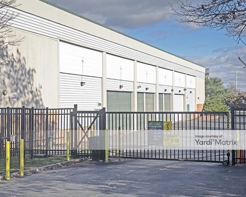 Source URL: https://cdnsc.rentcafe.com/dmslivecafe/3/1071380/1071380-1-2.jpg?width=-1&height=385&quality=80