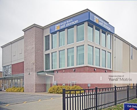 Source URL: https://cdnsc.rentcafe.com/dmslivecafe/3/1071403/1071403-1-4.jpg?width=-1&height=385&quality=80