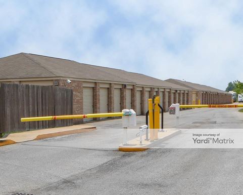 Source URL: https://cdnsc.rentcafe.com/dmslivecafe/3/1071455/1071455-1-5.jpg?width=-1&height=385&quality=80