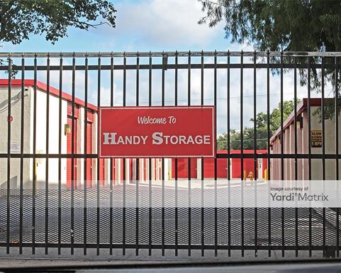 Source URL: https://cdnsc.rentcafe.com/dmslivecafe/3/1071471/1071471-1-5.jpg?width=-1&height=385&quality=80