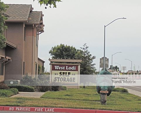 Source URL: https://cdnsc.rentcafe.com/dmslivecafe/3/1071527/1071527-1-3.jpg?width=-1&height=385&quality=80