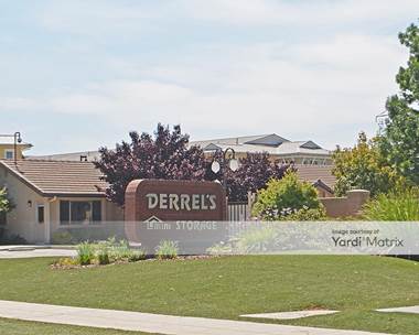 Storage Units for Rent available at 6235 West Spruce Avenue, Fresno, CA 93722