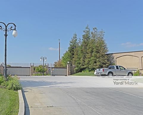 Source URL: https://cdnsc.rentcafe.com/dmslivecafe/3/1071543/1071543-1-2.jpg?width=-1&height=385&quality=80