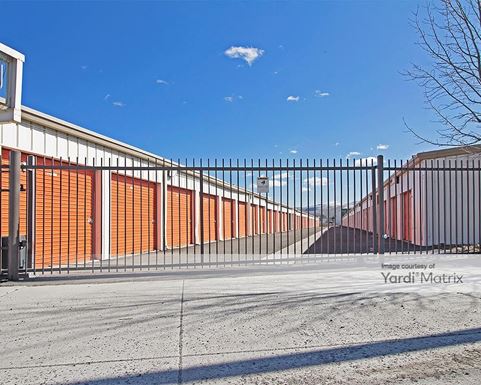 Source URL: https://cdnsc.rentcafe.com/dmslivecafe/3/1071581/1071581-1-4.jpg?width=-1&height=385&quality=80