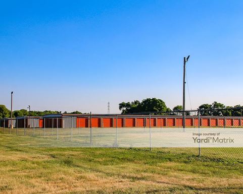 Source URL: https://cdnsc.rentcafe.com/dmslivecafe/3/1071586/1071586-1-3.jpg?width=-1&height=385&quality=80