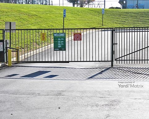 Source URL: https://cdnsc.rentcafe.com/dmslivecafe/3/1071590/1071590-1-4.jpg?width=-1&height=385&quality=80