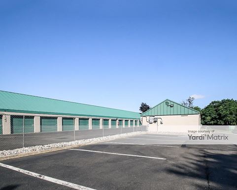 Source URL: https://cdnsc.rentcafe.com/dmslivecafe/3/1071596/1071596-1-3.jpg?width=-1&height=385&quality=80