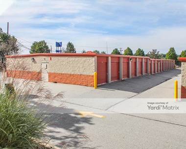 Storage Units for Rent available at 2 Bellecor Drive, New Castle, DE 19720