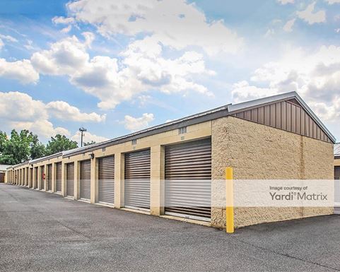 Source URL: https://cdnsc.rentcafe.com/dmslivecafe/3/1071600/1071600-1-6.jpg?width=-1&height=385&quality=80