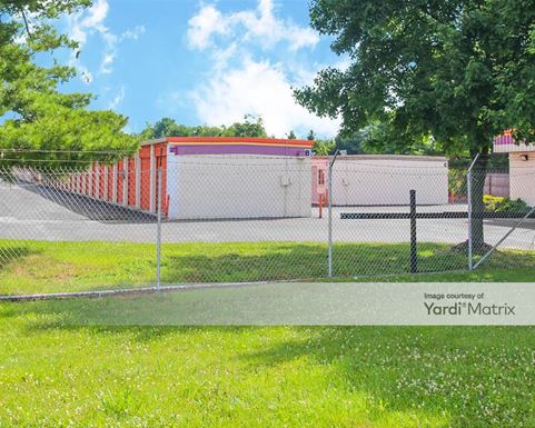 Source URL: https://cdnsc.rentcafe.com/dmslivecafe/3/1071601/1071601-1-2.jpg?width=-1&height=385&quality=80