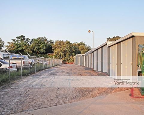 Source URL: https://cdnsc.rentcafe.com/dmslivecafe/3/1071639/1071639-1-2.jpg?width=-1&height=385&quality=80