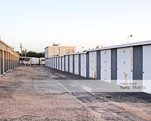 Source URL: https://cdnsc.rentcafe.com/dmslivecafe/3/1071639/1071639-1-4.jpg?width=-1&height=385&quality=80