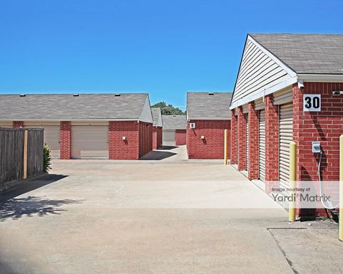 Source URL: https://cdnsc.rentcafe.com/dmslivecafe/3/1071641/1071641-1-4.jpg?width=-1&height=385&quality=80