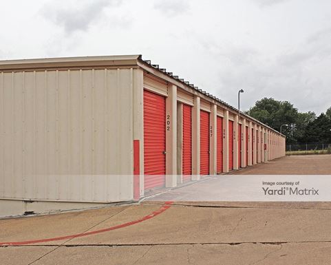 Source URL: https://cdnsc.rentcafe.com/dmslivecafe/3/1071654/1071654-1-3.jpg?width=-1&height=385&quality=80