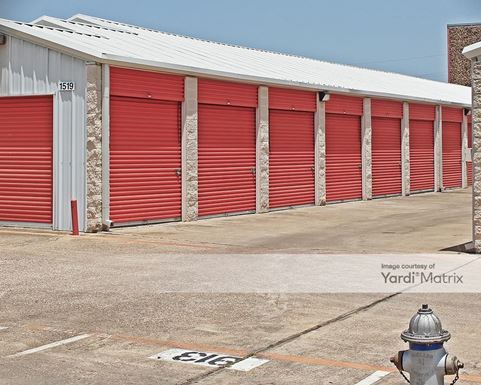 Source URL: https://cdnsc.rentcafe.com/dmslivecafe/3/1071679/1071679-1-4.jpg?width=-1&height=385&quality=80